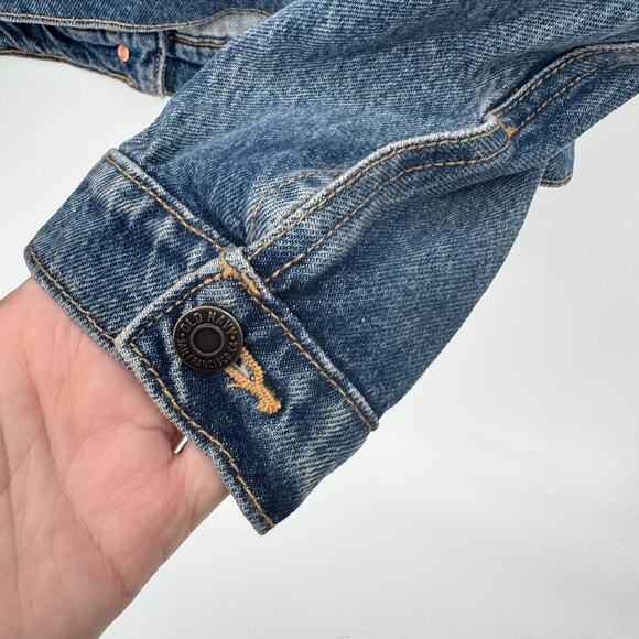 Old Navy Jean Jacket Womens Large Blue Denim Trucker Classic Button Up Cropped - Picture 5 of 6